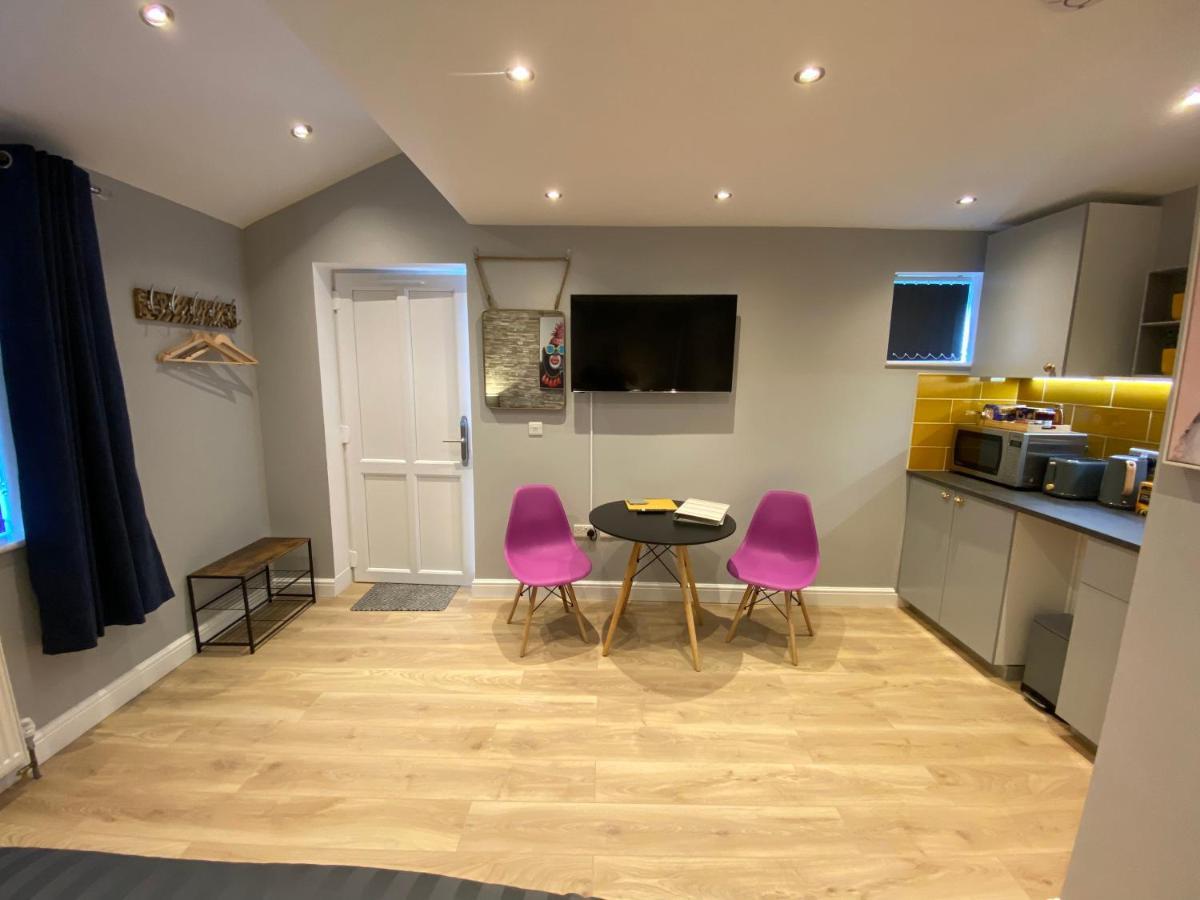 Modern Luxury 1 Bed Apartment With Parking Near Stansted Airport Stansted Mountfitchet Exteriör bild